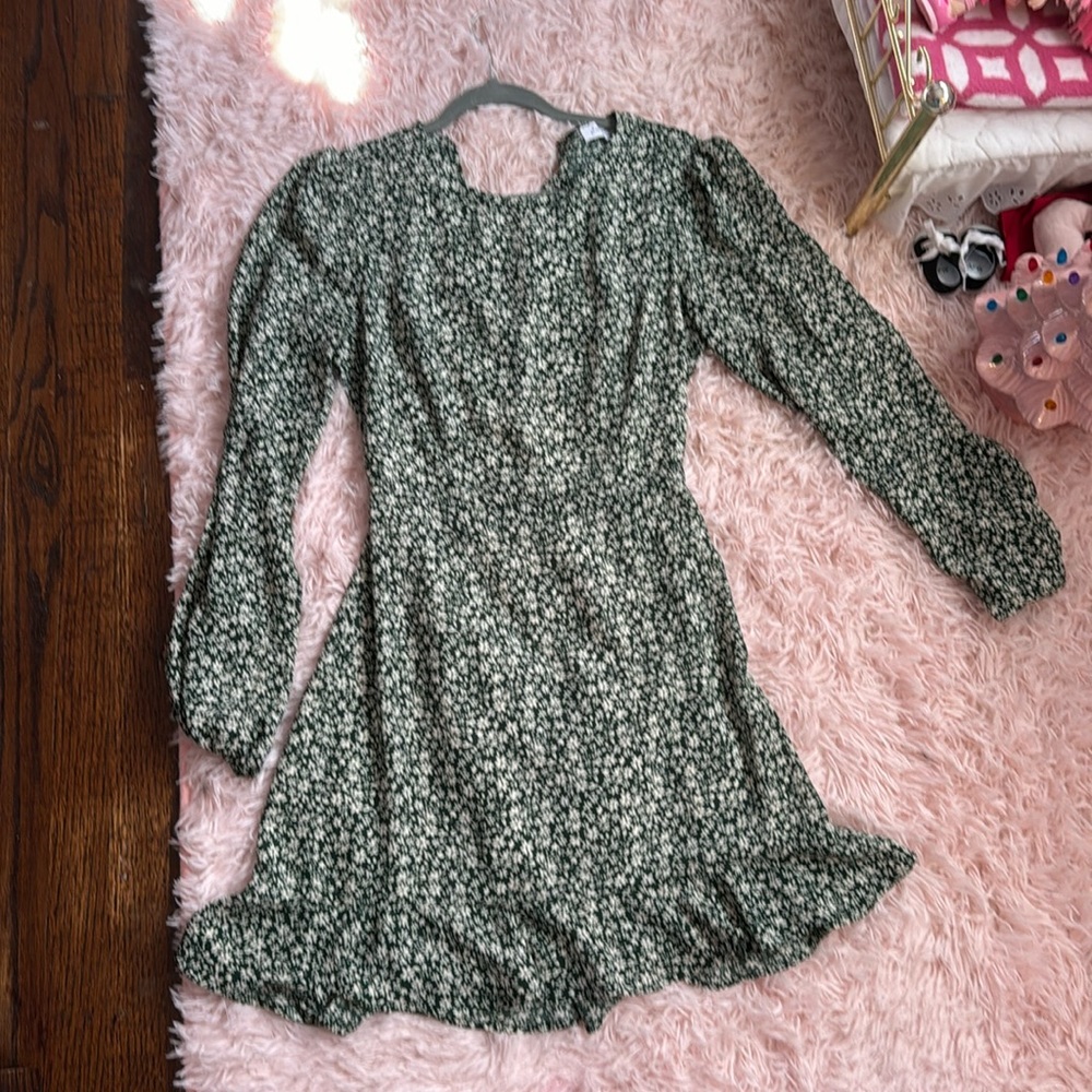 Fall floral dress teen and white, never worn.